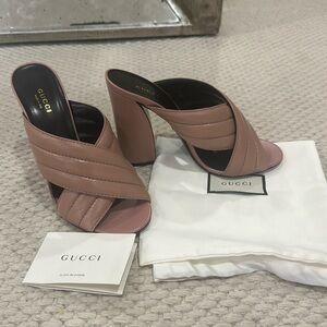New Gucci Heel Mules Size 40 in Rose
